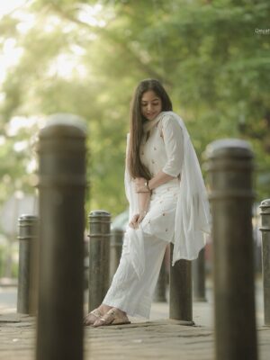 Bhavya Gowda Instagram - 🤍
Captured by @umesh__photography___ @umeshphotography02 
forever favourite shoot❤️
#bg #bhavya #bhavyagowda #bhavyagowda670