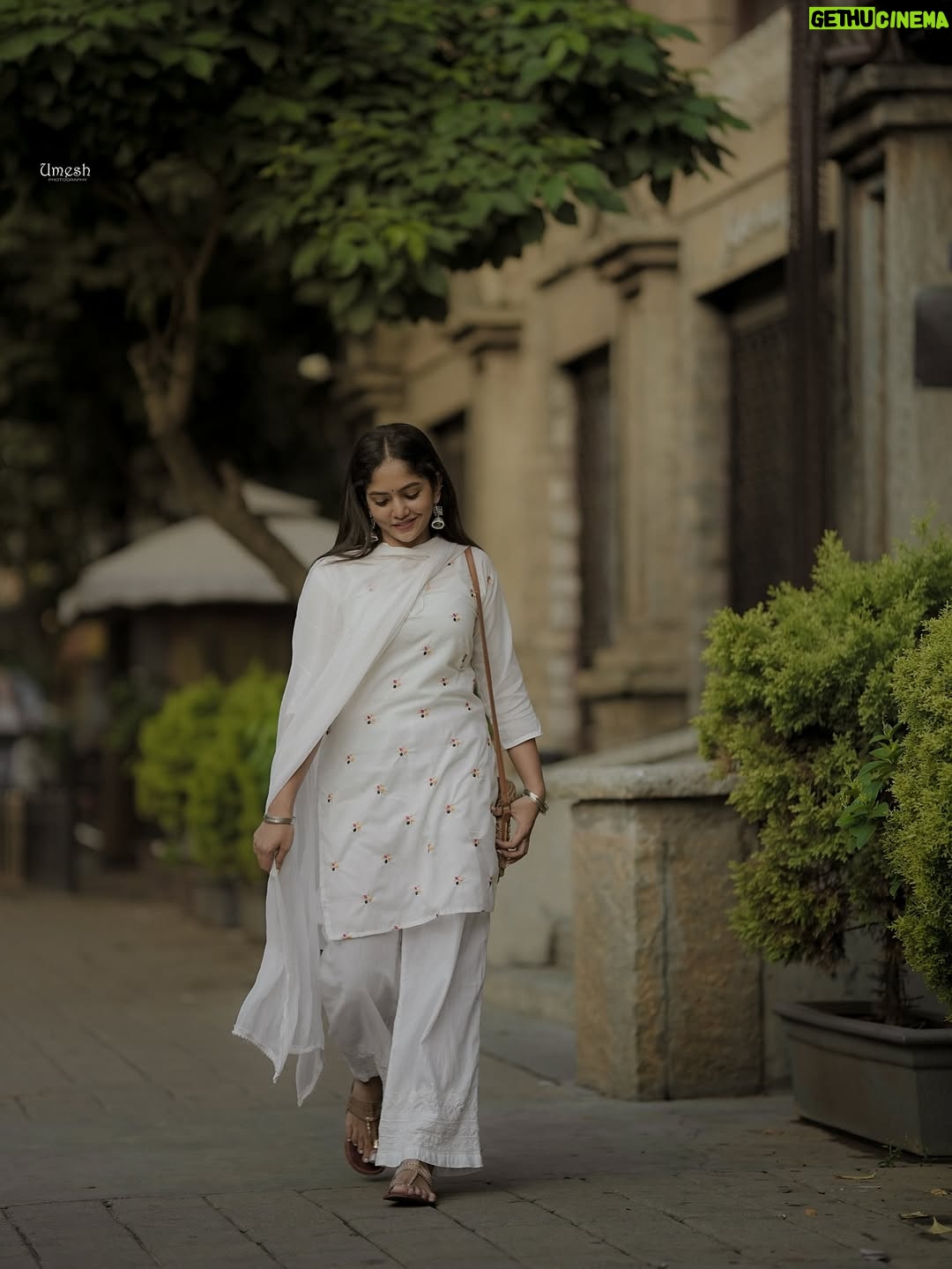 Bhavya Gowda - 271.9K Likes - 🤍
Captured by @umesh__photography___ @umeshphotography02 
forever favourite shoot❤️
#bg #bhavya #bhavyagowda #bhavyagowda670