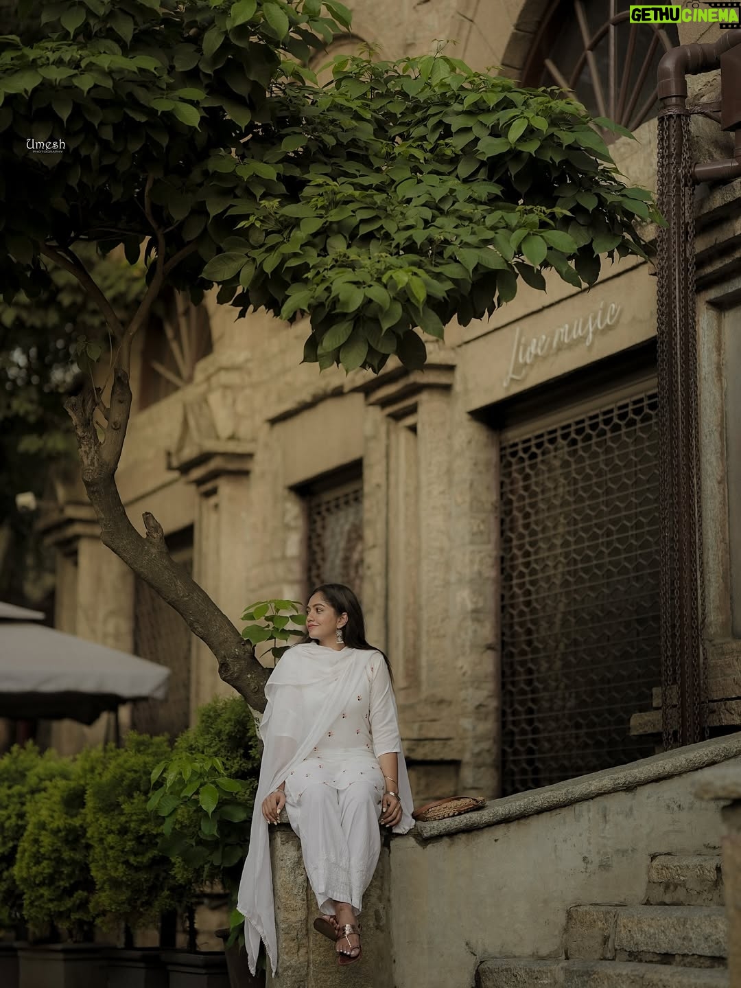 Bhavya Gowda - 271.9K Likes - 🤍
Captured by @umesh__photography___ @umeshphotography02 
forever favourite shoot❤️
#bg #bhavya #bhavyagowda #bhavyagowda670