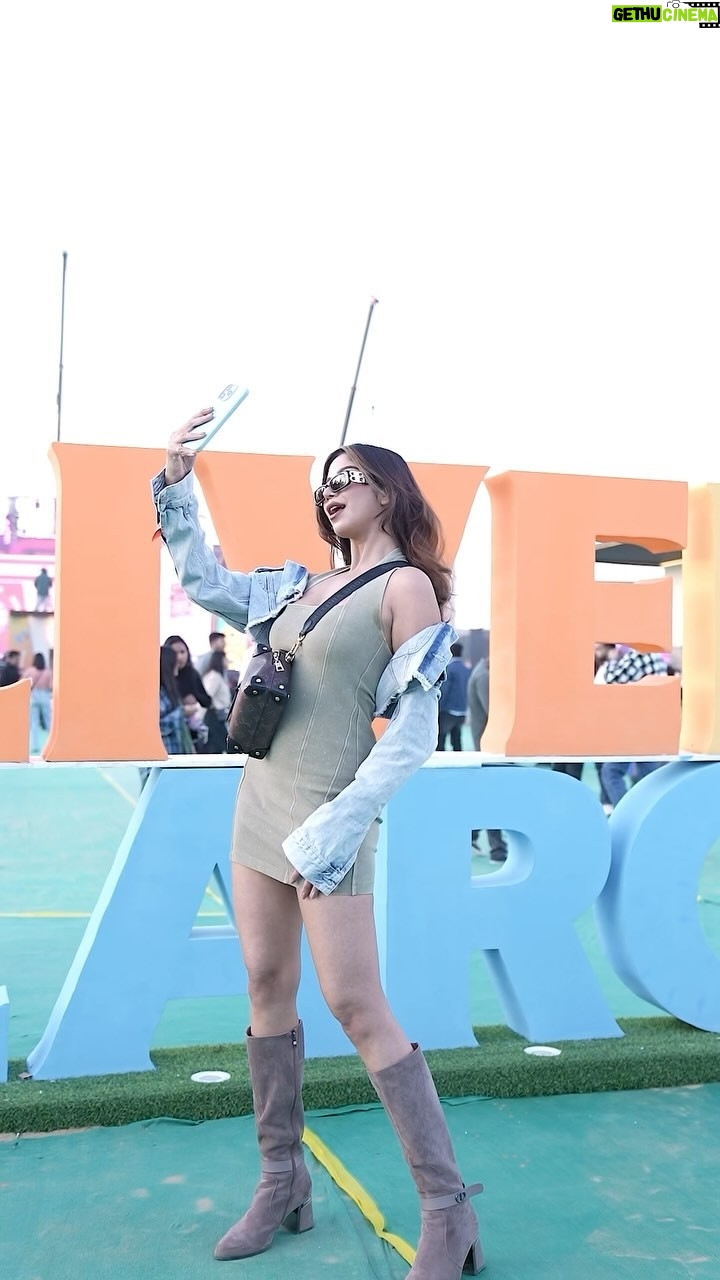 Bhavya Monga - 6.5K Likes - Attending Royal Stag Boombox Gurugram was an experience like no other! 

The energy was unreal! Armaan Malik, Raftaar, Neeti Mohan & DJ Yogii set the stage on fire and made it a night to remember. 🎶🔥 

The games were insanely fun & left all of us wanting more! 💥 
@royalstagliveitlarge 
#GenerationLarge #MelodyXHiphop #MusicFestival #RoyalStagBoombox 
#RoyalStagLiveItLarge #Collab
