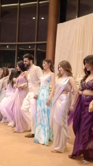 Bhavya Monga Instagram - Bestš¤š»
#viral #dance #engagementdance #bridesmaids #girlsdance