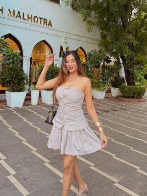 Bhavya Monga Instagram - The first round for wedding shopping, led us to just shooting; grabbing coffee & a good meal, giggling and strolling while looking a cute potato 🥲 ft. @ivorjewels , definitely added some extra behaviour to my look 💫
Dress @zara