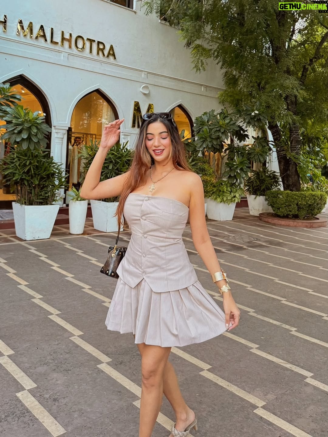 Bhavya Monga - 3 Likes - The first round for wedding shopping, led us to just shooting; grabbing coffee & a good meal, giggling and strolling while looking a cute potato 🥲 ft. @ivorjewels , definitely added some extra behaviour to my look 💫
Dress @zara