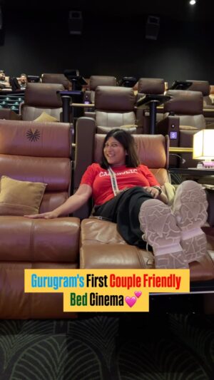 Bhawna Singla Instagram - Comment "Price" For booking link! Share this video with your "Ameer Dost" 👇🏻❤️
5 Star❌
This couple friendly bed cinema in Gurugram ✅
@pvrdirectorscut
#movie #cinema #couplefriendly #chaava #vickykaushal #movie #couple #instacouples #viral #gurugram #igers #instalike #instalove #instalife #instamood #travelcouple #cafeholic