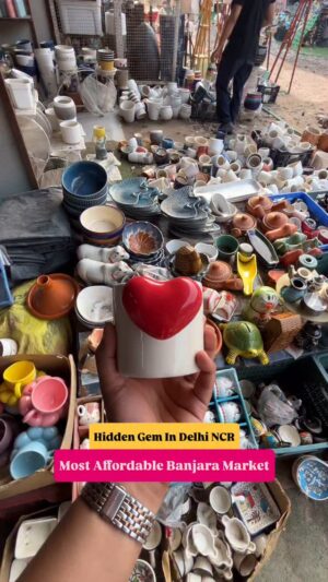 Bhawna Singla Instagram - Normal Banjara Market❌ This truely hidden gem in Dwarka✅
Comment "Location" for google link!
Reasons to visit this Banjara Market! 👇🏻
✅Hidden Gem
✅Very affordable
✅Small & easy to visit
✅Instagrammable Viral products
#banjara #banjaramarket #gurugram #reel #viral #sunday #weekend #weekendvibes #weekenders #reelindia❤️❤️ #igers #shopping #homedecor #cafeholic