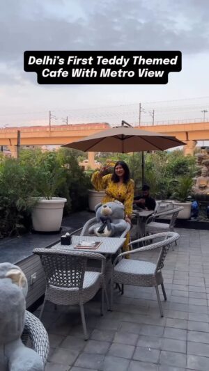 Bhawna Singla Instagram - Save this cafe for your next coffee date with baby boo❤️✅😍
#cafe #teddy #coffees #coffeeholic #coffeeislife #viral #delhi #delhifoodguide #delhifoodlover #delhifoodblog #instablog #cafeholic