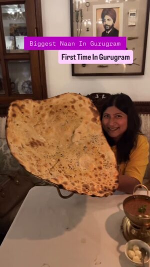 Bhawna Singla Instagram - This biggest Naan is perfect for 5-6 people! Save & share with you family and plan a Saturday dinner here @ikkpanjab
#saturday #weekend #naan #gurugram #punjab #family #dinner #familydinner #candlelit #cafeholic