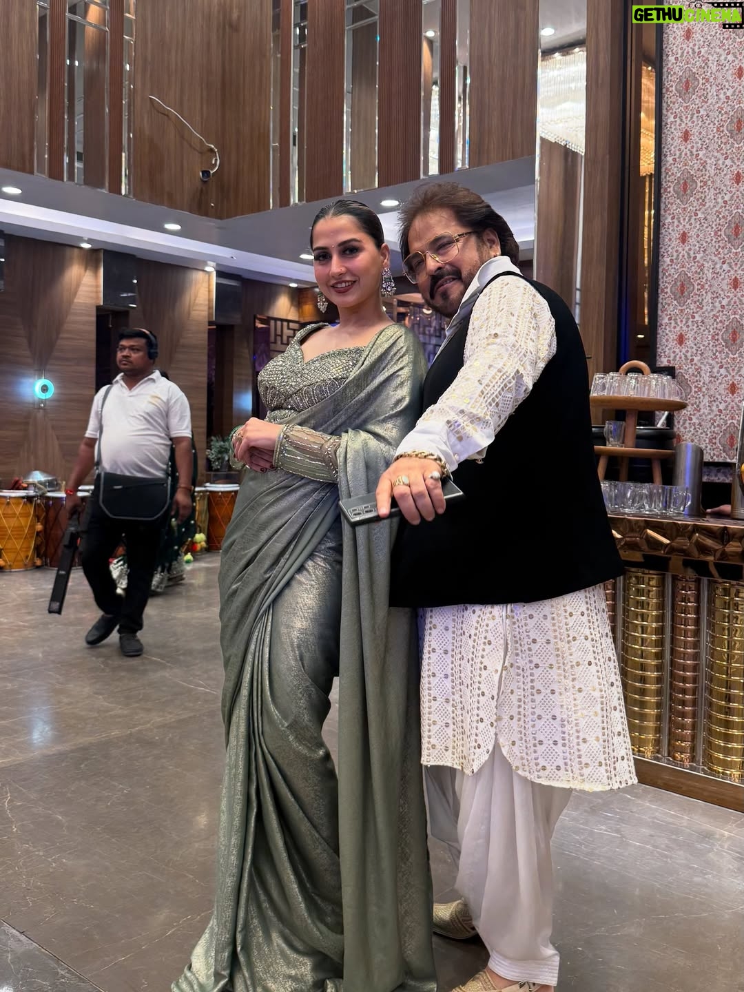 Bhumi Satija - 4.3K Likes - Saree wali girll 🥰😍❤️