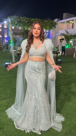 Bhumi Satija Instagram - Wearing @asiancoutureindia
Jewellery @sangini_accessories