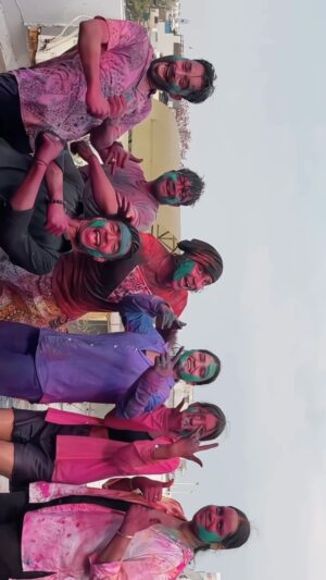 Bhumi Sharma Instagram - Happy holi💗

@bhumi.8365