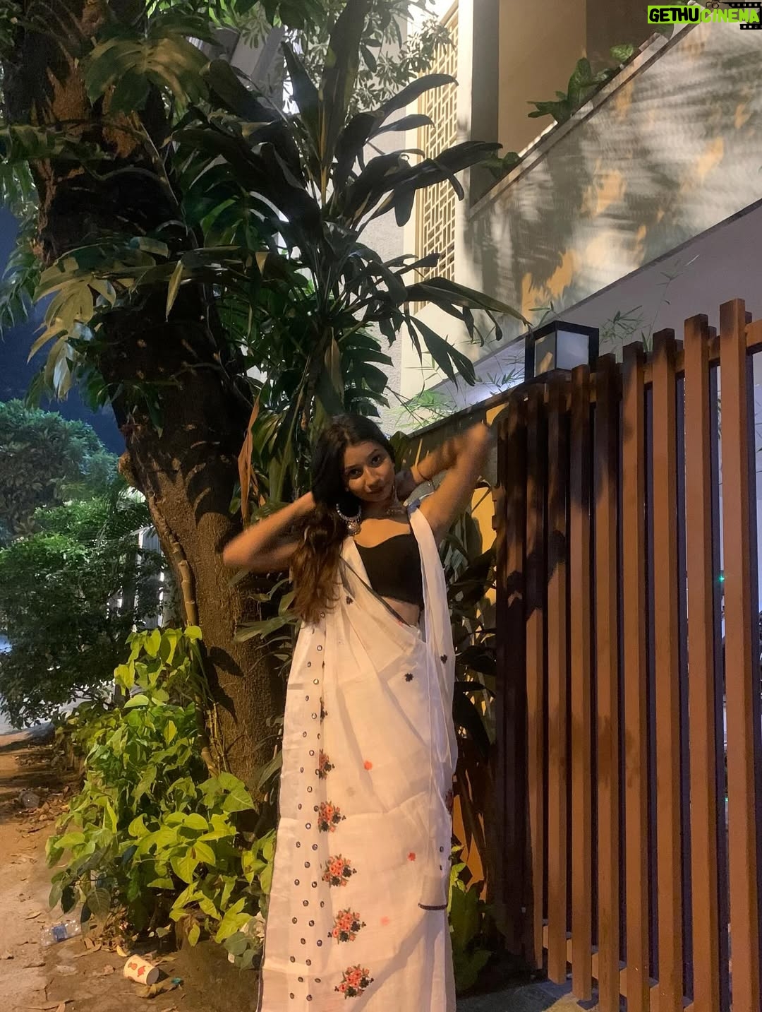 Bhumi Sharma - 647 Likes - 