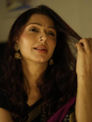 Bhumika Chawla Instagram - Gratitude 🙏 ❤️❤️

Rab da shukriya 🙏 ❤️❤️❤️
( take some time out of the busy days to thank God and the universe ) 

Living  in gratitude for everything . For this day . For sunlight . For the birds  chirping , for everything , for being safe in this country for the morning breeze …

I want to thank the FILM INDUSTRY ( and God )  for making me a part of them . To the TELUGU FILM  INDUSTRY  for the love I got, to the Hindi film  industry , Tamil film industry and all the other people I have worked with . For the people and audience who gave me love ( and to the characters I played :) …) 

What is this life without a little heartfelt ❤️ thank you . 
I feel so at home being in the south : Hyderabad and Chennai . 

Thank you God . 
Let’s find things to be grateful for each day . see the magic in gratitude 🙏 🙏🙏🙏🙏

.
.

Camera — @picks_era_sunil 
Make yo and hair - @nehaparmar_uk 

@divyang_parmar