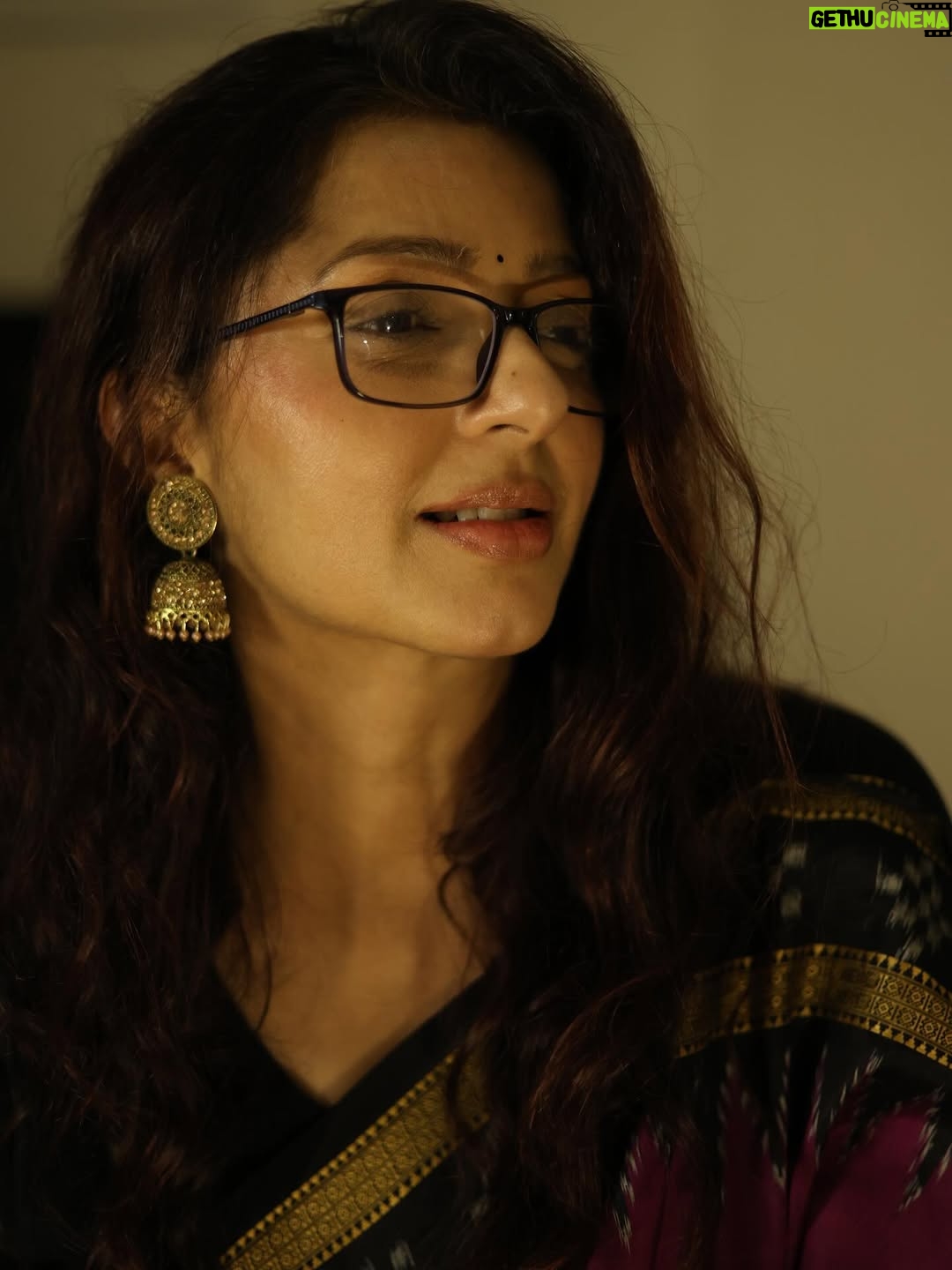 Bhumika Chawla - 188.3K Likes - Gratitude 🙏 ❤️❤️

Rab da shukriya 🙏 ❤️❤️❤️
( take some time out of the busy days to thank God and the universe ) 

Living  in gratitude for everything . For this day . For sunlight . For the birds  chirping , for everything , for being safe in this country for the morning breeze …

I want to thank the FILM INDUSTRY ( and God )  for making me a part of them . To the TELUGU FILM  INDUSTRY  for the love I got, to the Hindi film  industry , Tamil film industry and all the other people I have worked with . For the people and audience who gave me love ( and to the characters I played :) …) 

What is this life without a little heartfelt ❤️ thank you . 
I feel so at home being in the south : Hyderabad and Chennai . 

Thank you God . 
Let’s find things to be grateful for each day . see the magic in gratitude 🙏 🙏🙏🙏🙏

.
.

Camera — @picks_era_sunil 
Make yo and hair - @nehaparmar_uk 

@divyang_parmar