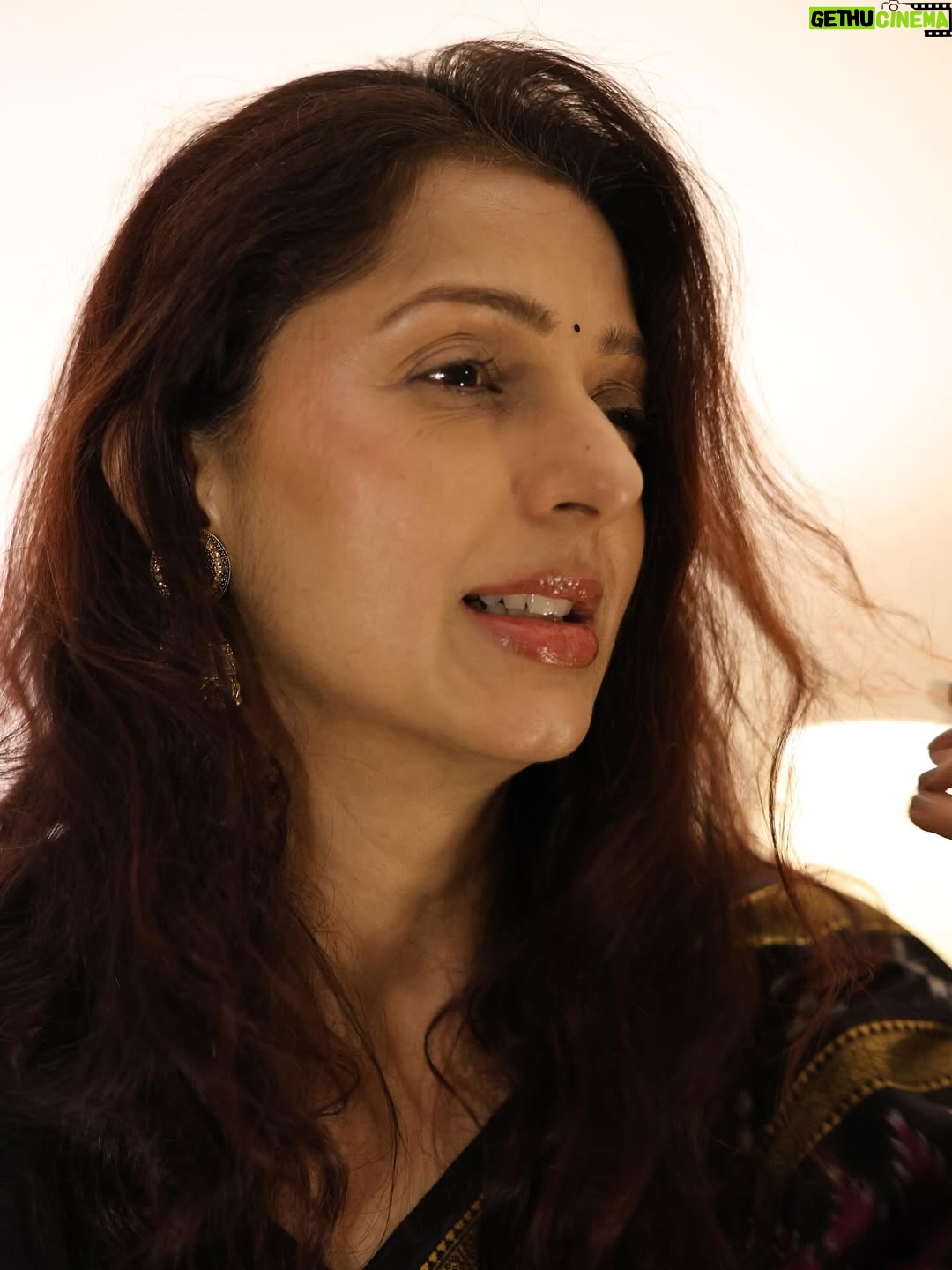 Bhumika Chawla - 188.3K Likes - Gratitude 🙏 ❤️❤️

Rab da shukriya 🙏 ❤️❤️❤️
( take some time out of the busy days to thank God and the universe ) 

Living  in gratitude for everything . For this day . For sunlight . For the birds  chirping , for everything , for being safe in this country for the morning breeze …

I want to thank the FILM INDUSTRY ( and God )  for making me a part of them . To the TELUGU FILM  INDUSTRY  for the love I got, to the Hindi film  industry , Tamil film industry and all the other people I have worked with . For the people and audience who gave me love ( and to the characters I played :) …) 

What is this life without a little heartfelt ❤️ thank you . 
I feel so at home being in the south : Hyderabad and Chennai . 

Thank you God . 
Let’s find things to be grateful for each day . see the magic in gratitude 🙏 🙏🙏🙏🙏

.
.

Camera — @picks_era_sunil 
Make yo and hair - @nehaparmar_uk 

@divyang_parmar