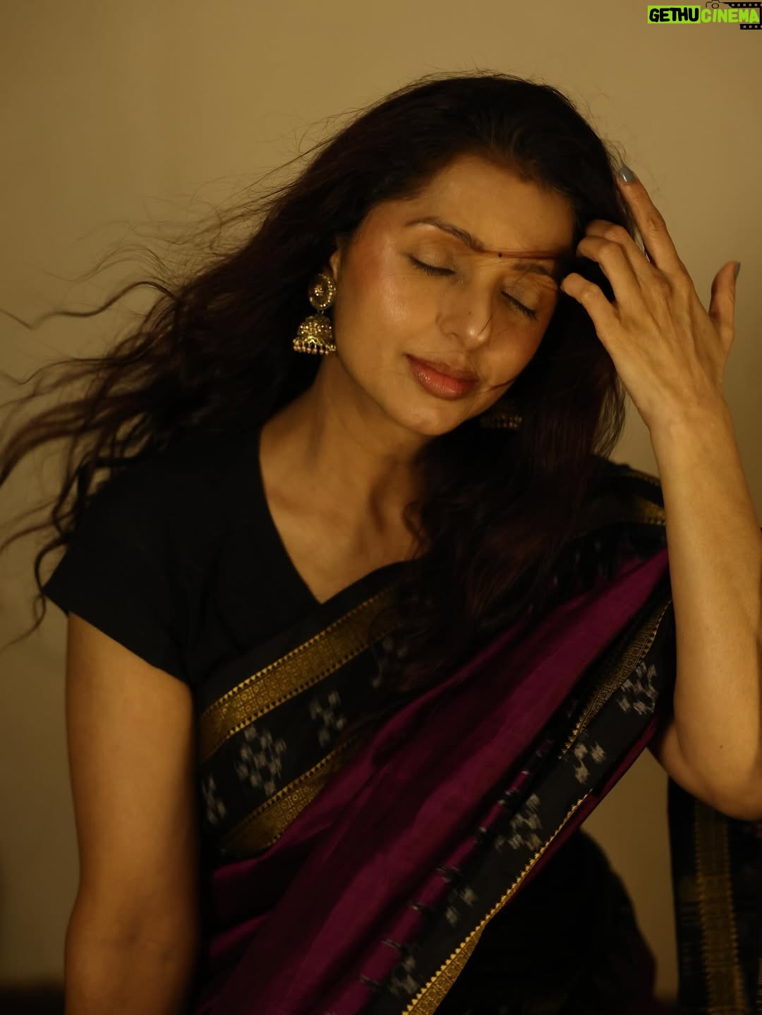Bhumika Chawla - 600K Likes - ..✨..

.
.
.
Camera — Bharat Thakur @bharat_thakur_art 
Make up and hair - @nehaparmar_uk 
Shoot assisted by -  @divyang_parmar