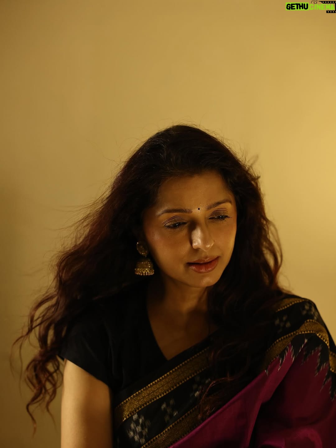 Bhumika Chawla - 600K Likes - ..✨..

.
.
.
Camera — Bharat Thakur @bharat_thakur_art 
Make up and hair - @nehaparmar_uk 
Shoot assisted by -  @divyang_parmar