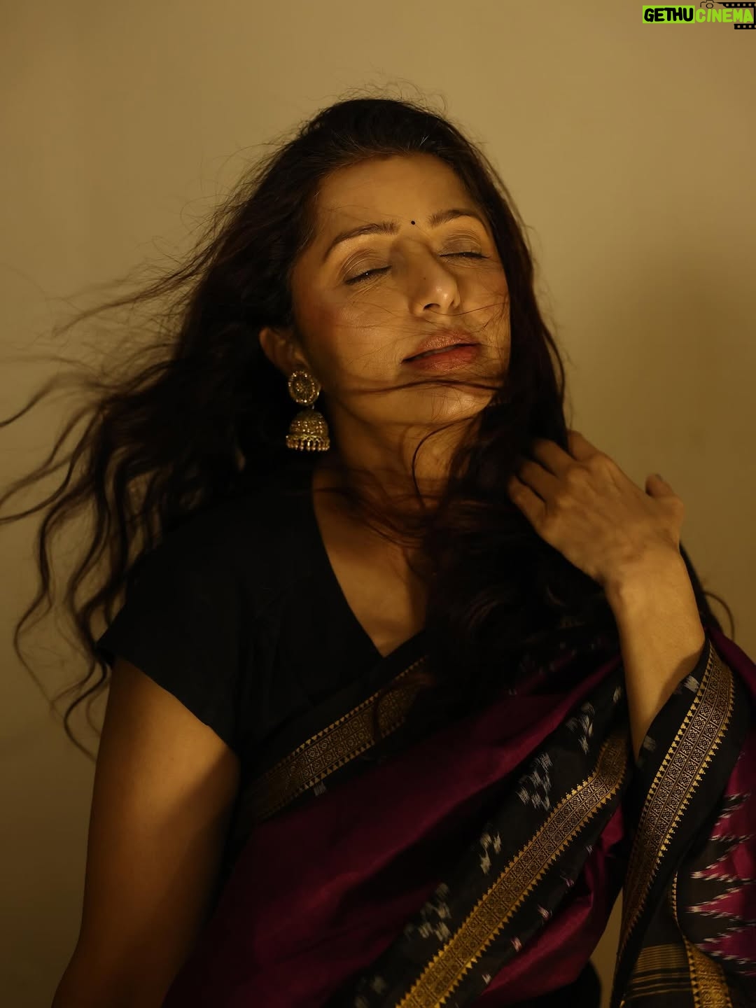 Bhumika Chawla - 600K Likes - ..✨..

.
.
.
Camera — Bharat Thakur @bharat_thakur_art 
Make up and hair - @nehaparmar_uk 
Shoot assisted by -  @divyang_parmar