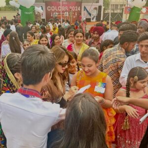 Bhumika Sharma Instagram - I go where I’m loved 💞and I bring love where I go 🧚🏻♀️ Usually, I don't get the chance to meet people who love me, but trust me, I love meeting people who care about me🫂🥰
#kripa #mahakal #mahadev 🕉️🙌🏻🙏
#thankful #universe #bhumuoye