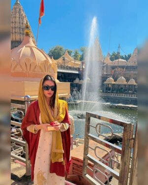 Bhumika Sharma Instagram - 🙌🏻🕉️हर हर महादेव महाकाल शिव शंभो🙌🏻🕉️
#mahakaal #universe #2025
#bhumuoye