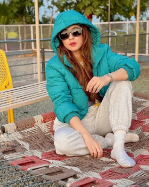 Bhumika Sharma Instagram - 🩵 #fearless #confident #grattitude 😎
#bhumuoye #icygirl
#2025
#friday
#explore