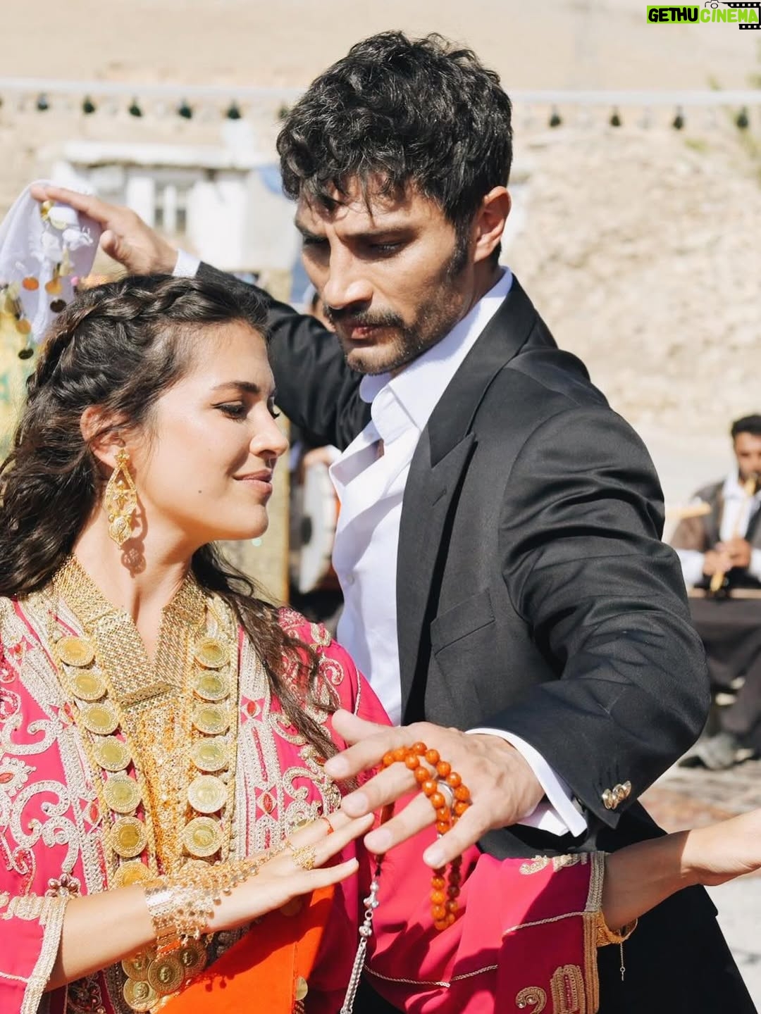 Biran Damla Yılmaz - 376.6K Likes - Taktık takıştırdık, düğünümüz vaaar✨