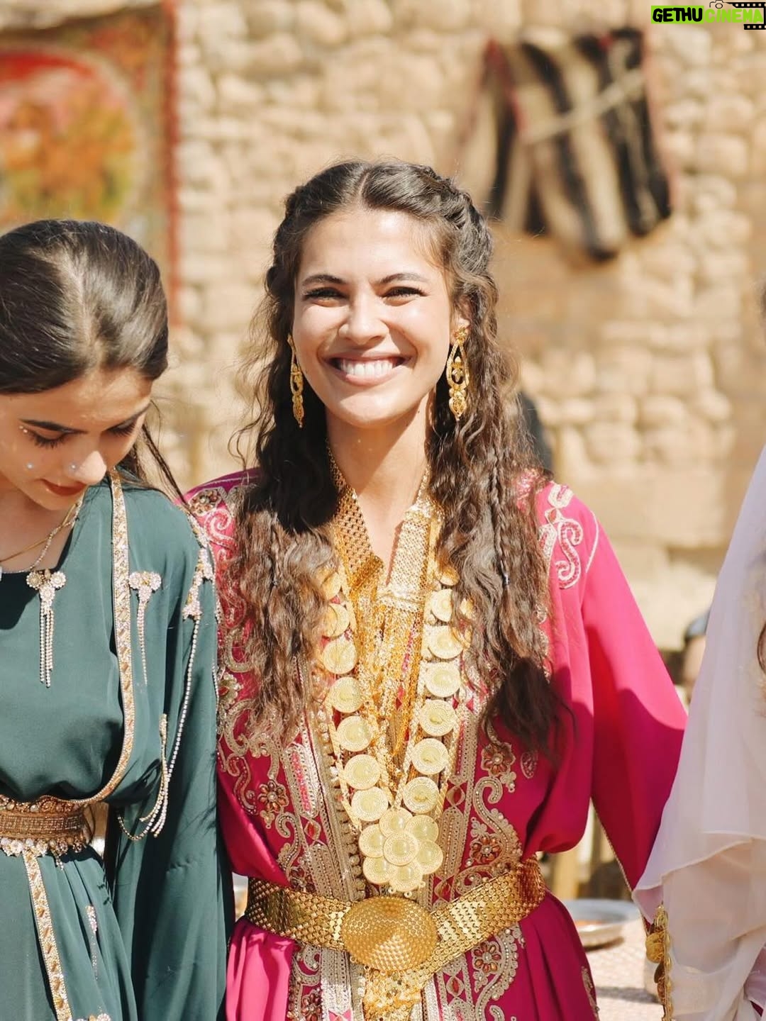 Biran Damla Yılmaz - 376.6K Likes - Taktık takıştırdık, düğünümüz vaaar✨