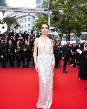 Birce Akalay Instagram - Last night, the 78th Cannes Film Festival opened with a magnificent ceremony. I would like to sincerely thank the entire BMW team for their warm hospitality second time during these unforgettable days, and the fully electric BMW i7 M70 for welcoming us with exceptional elegance and style.

•••

Dün akşam 78. Cannes Film Festivali’nin açılışı muhteşem bir tören ile gerçekleşti. Beni bu unutulmaz günlerde tüm içtenliği ile ikinci kez ağırlayan tüm BMW ekibine ve muazzam estetiği ve şıklığıyla karşılayan tamamen elektrikli BMW i7 M70 e teşekkür ederim. 

✨

@festivaldecannes @bmw @bmwturkiye 

#BMWxCannes #THEi7 
#CannesFilmFestival #Cannes2025

#işbirliği