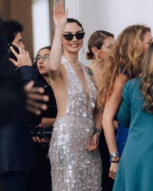 Birce Akalay Instagram - Last night, the 78th Cannes Film Festival opened with a magnificent ceremony. I would like to sincerely thank the entire BMW team for their warm hospitality second time during these unforgettable days, and the fully electric BMW i7 M70 for welcoming us with exceptional elegance and style.

•••

Dün akşam 78. Cannes Film Festivali’nin açılışı muhteşem bir tören ile gerçekleşti. Beni bu unutulmaz günlerde tüm içtenliği ile ikinci kez ağırlayan tüm BMW ekibine ve muazzam estetiği ve şıklığıyla karşılayan tamamen elektrikli BMW i7 M70 e teşekkür ederim. 

✨

@festivaldecannes @bmw @bmwturkiye 

#BMWxCannes #THEi7 
#CannesFilmFestival #Cannes2025

#işbirliği
