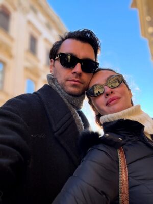 Birce Akalay Instagram - Bu gün çok güzel bir gün.

İyi ki doğdun canım sevgilim.

#yakışıklım 

🌬️🫀🪢🌎