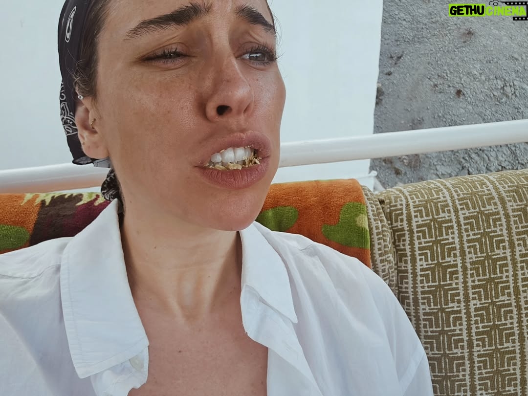Blanca Suárez - 144.4K Likes - Life lately 🌡

1. Gracias @jessicabataille por ofrecernos el paraíso ♡
2. Cuidando a BB  @volvocares 
3. #Mood
4. BFF
5. 🍼
6. ❤️‍🔥
7. Atardecer favorito
8. BFF esperando en @volvocares
9. Calma