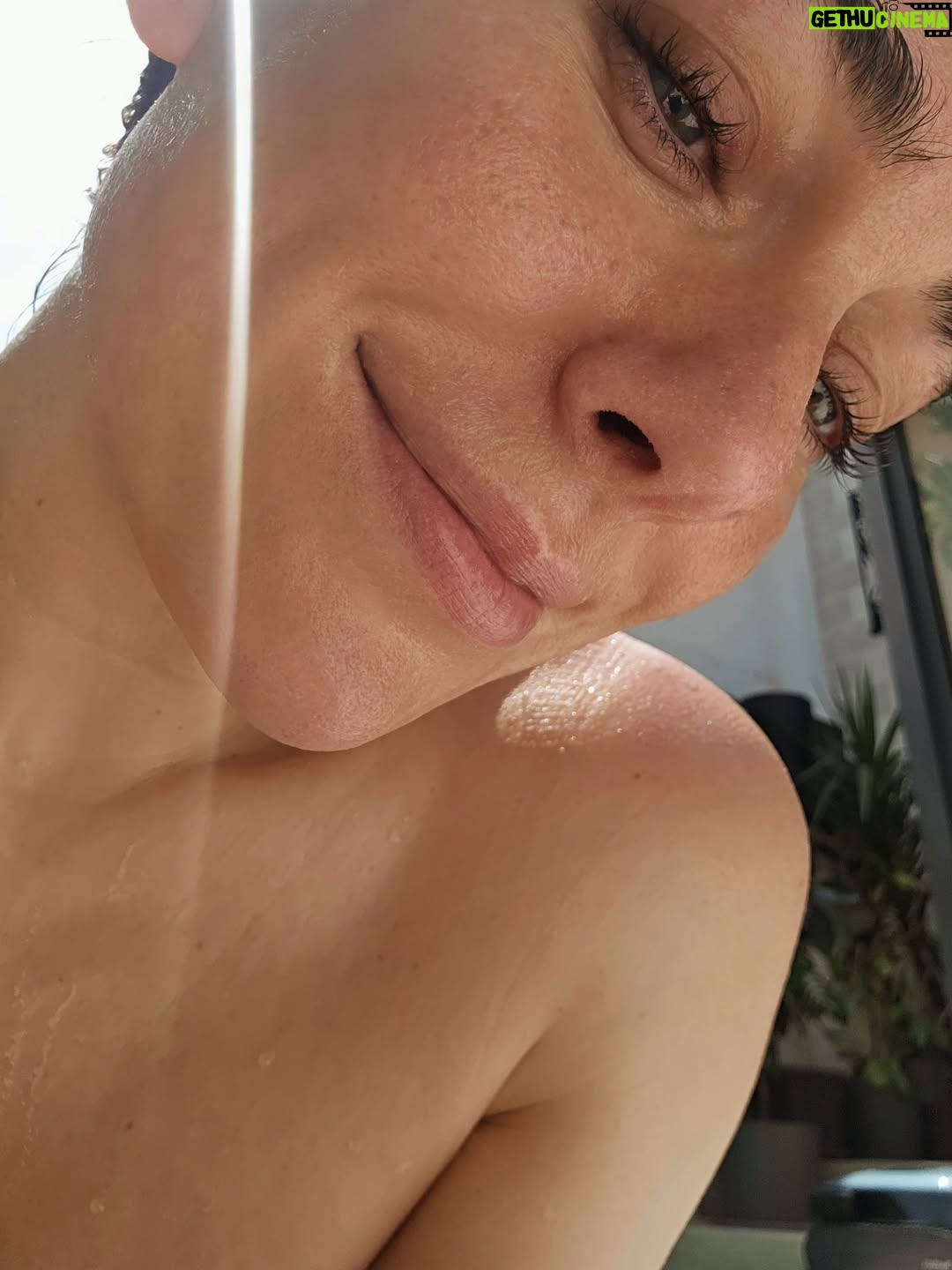 Blanca Suárez - 137.1K Likes - ...y así 🦂
.

@decoal_interiores y su team me dejó la pisci así de preciosa