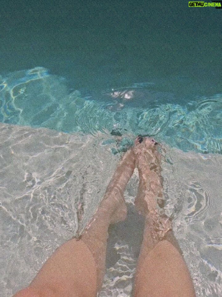 Blanca Suárez - 137.1K Likes - ...y así 🦂
.

@decoal_interiores y su team me dejó la pisci así de preciosa