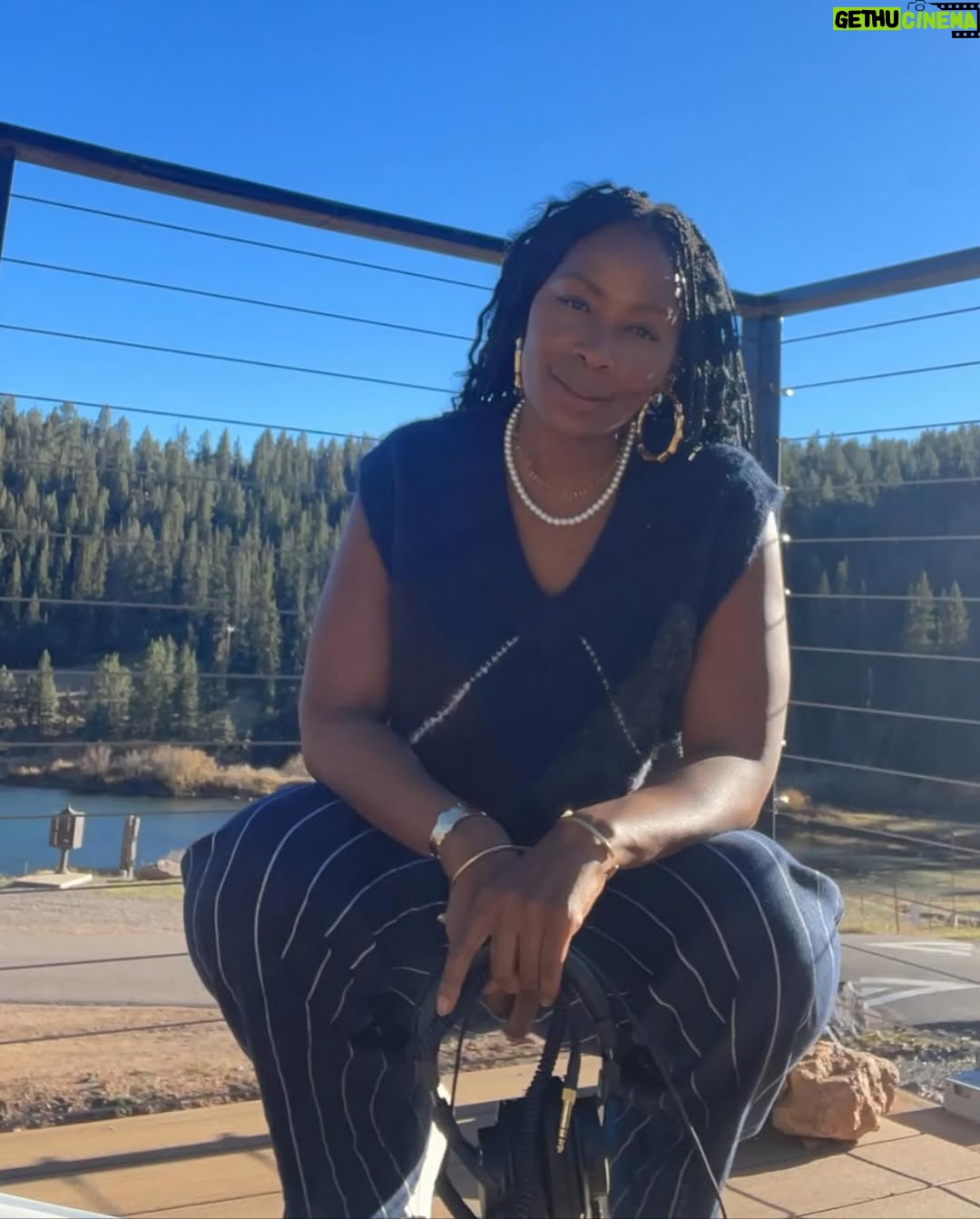 Bonnie Mbuli - 2.5K Likes - You say Risk? i say how high ??! deejaying a gig🪩in the majestic Colorado mountains today, breathtaking ⛰️I’ve asked God for the wildest adventures and some scary feats and each time he goes beyond my expectations, never without a few tears and fears and moments of wondering wether i’m courageous or just foolish, but always a Father’s best. Oh, and these 🔥 linen pants, from #InstudiobyBonnie :- https://www.instudiobybonnie.com/