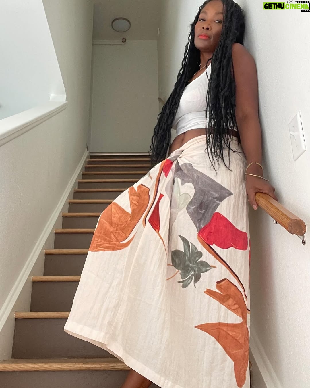 Bonnie Mbuli - 1.9K Likes - Abstract Painted Draped Knot Skirt In Milk by @vince, available to rent at #InStudioByBonnie; Rent- Return -Repeat!! Sign up for a free trial on our Website: https://www.instudiobybonnie.com  and get #FreeShipping #FreeRental and #FreeExchanges .