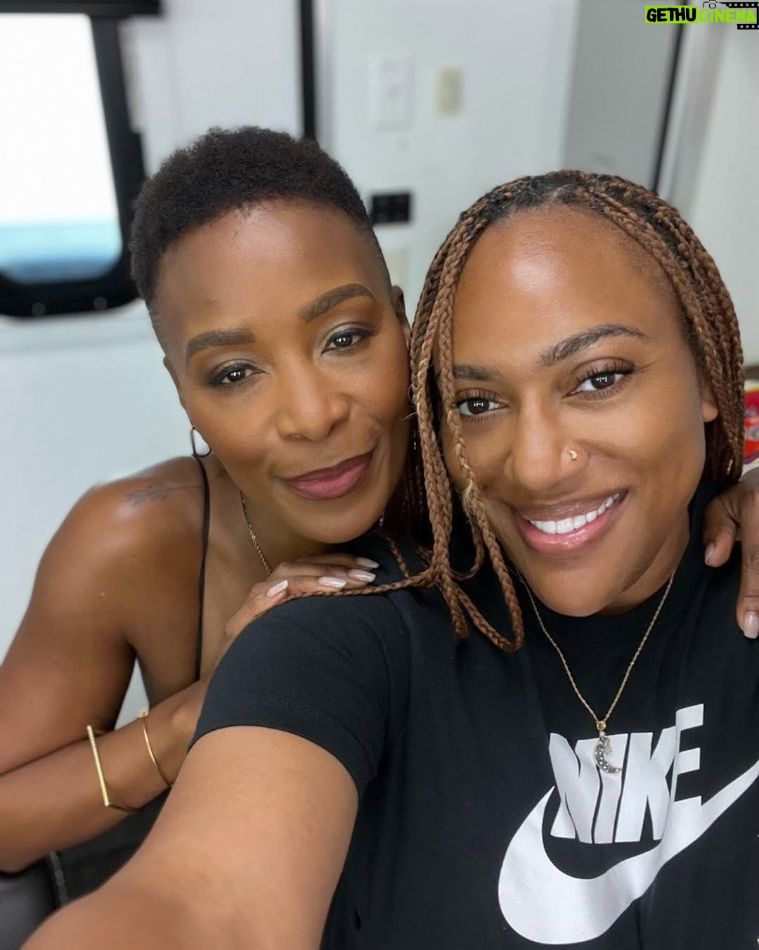 Bonnie Mbuli - 1.7K Likes - 1. Doing what i love is the reward ! ⁣⁣
This #Parish journey has been a thrilling adventure. ⁣⁣
⁣⁣
2. They had just called wrap on a long night shoot, it was our last scene for the season and  i was so hungry. Those Versace heels were so pretty but were trying to murder me . ⁣⁣
⁣⁣
3. Angi Suk’ emabhozeni ! ⁣⁣
⁣⁣
4. Ladies and Gentlemen, @bradleywhitford ! A Boss!!
⁣⁣
5. @seekiesimonmua always understood the assignment. ⁣⁣
⁣⁣
6. Costume Dept said 💧
⁣⁣
7. Big up to my stand in artist , you were always so professional, diligent and a joy to work with. ⁣⁣Thank you 
⁣⁣
8. One time, after a long night of painting the town, the three of us were shooting the breeze and these two @skeetulrich & Zackary Momoh suddenly decided it was time for some selfcare! 😂
⁣⁣
#Parishdump #Seasonwrapup #Joy #grateful⁣