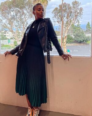 Bonnie Mbuli Instagram - Calm before the storm ⭐️