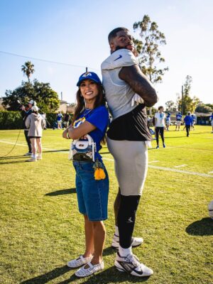 Brenda Song Instagram - I’m still so overwhelmed that this happened, I can’t even think of a caption. Haha. How is this my life?!?

Thank you so much @rams for having us. I didn’t think I could love this team more, but I do! 💙💛