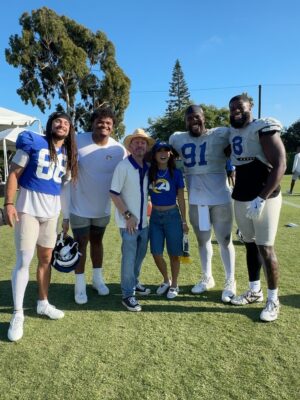 Brenda Song Instagram - I’m still so overwhelmed that this happened, I can’t even think of a caption. Haha. How is this my life?!?

Thank you so much @rams for having us. I didn’t think I could love this team more, but I do! 💙💛