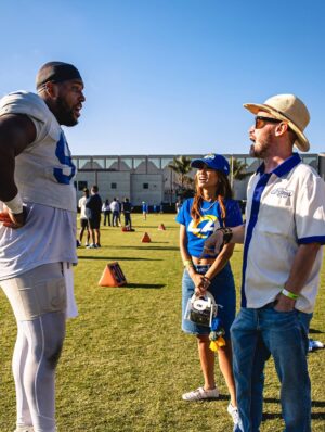 Brenda Song Instagram - I’m still so overwhelmed that this happened, I can’t even think of a caption. Haha. How is this my life?!?

Thank you so much @rams for having us. I didn’t think I could love this team more, but I do! 💙💛