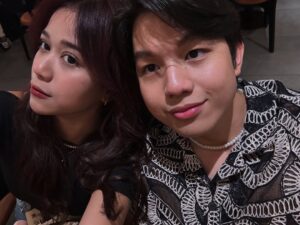 Brisia Jodie Instagram - Happy birthday calon suamiku tersayang yang ke 27tahun! Ini kumpulan foto2 yg blm pernah di upload dari awal pdkt sampe jadian dan skrg udah resmi jadi tunangan hehe Thank you udah selalu baik, dewasa dan lucu. I’m so lucky to have u in my life. Selalu bareng sampai selamanya yaaa!🤍💓 pokoknya sehat dan panjang umur untuk kita semua Amin. I love you so much @jonathan.alden_ thank you udah nerima aku apa adanya🤍

Akan banyak upload birthday moment kamu hihi