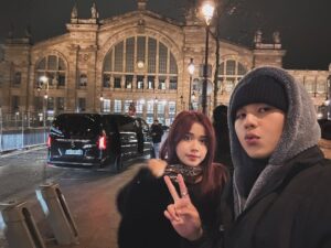 Brisia Jodie Instagram - Happy birthday calon suamiku tersayang yang ke 27tahun! Ini kumpulan foto2 yg blm pernah di upload dari awal pdkt sampe jadian dan skrg udah resmi jadi tunangan hehe Thank you udah selalu baik, dewasa dan lucu. I’m so lucky to have u in my life. Selalu bareng sampai selamanya yaaa!🤍💓 pokoknya sehat dan panjang umur untuk kita semua Amin. I love you so much @jonathan.alden_ thank you udah nerima aku apa adanya🤍

Akan banyak upload birthday moment kamu hihi