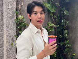 Brisia Jodie Instagram - Happy birthday calon suamiku tersayang yang ke 27tahun! Ini kumpulan foto2 yg blm pernah di upload dari awal pdkt sampe jadian dan skrg udah resmi jadi tunangan hehe Thank you udah selalu baik, dewasa dan lucu. I’m so lucky to have u in my life. Selalu bareng sampai selamanya yaaa!🤍💓 pokoknya sehat dan panjang umur untuk kita semua Amin. I love you so much @jonathan.alden_ thank you udah nerima aku apa adanya🤍

Akan banyak upload birthday moment kamu hihi