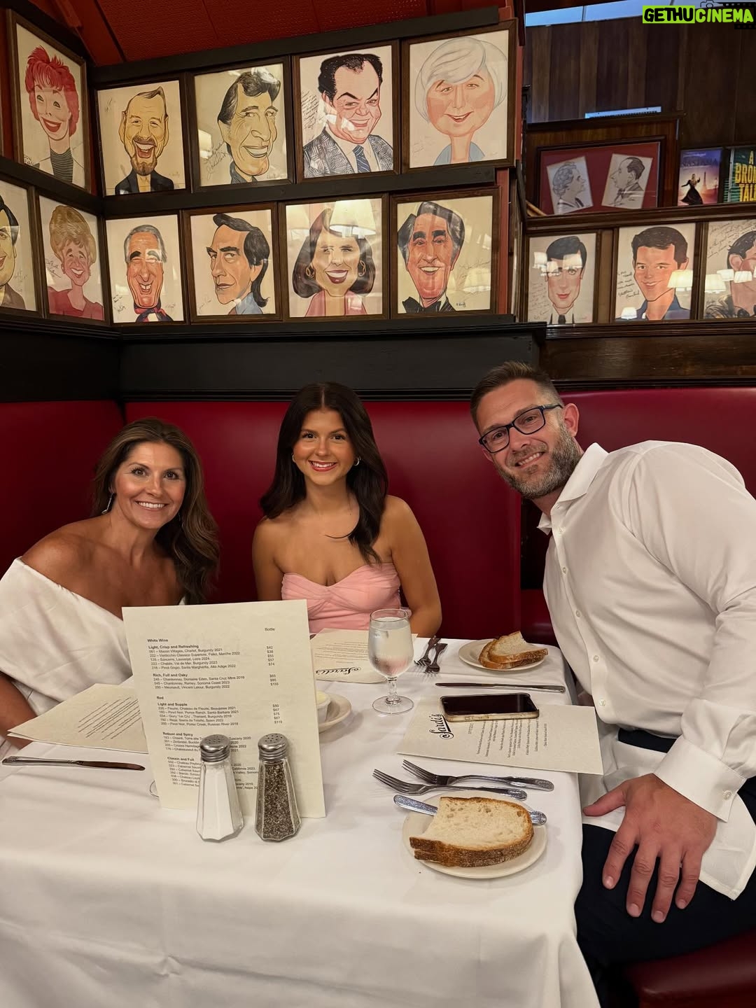 Brittany Wagner - 1K Likes - We ❤️ NYC … and Hamilton!