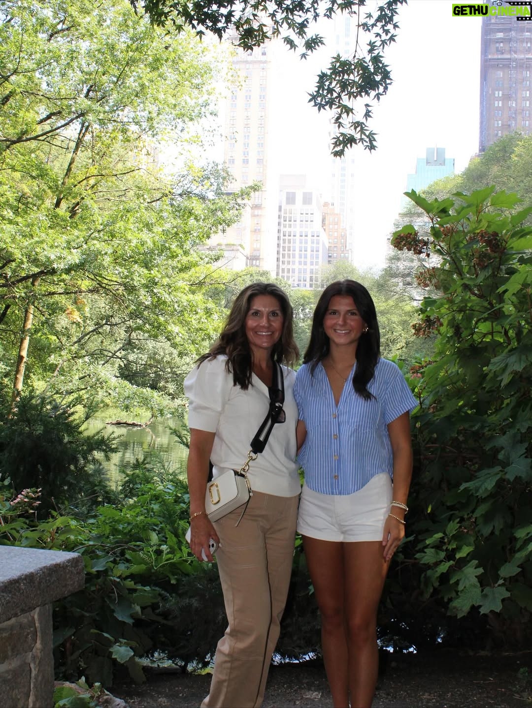 Brittany Wagner - 1K Likes - We ❤️ NYC … and Hamilton!