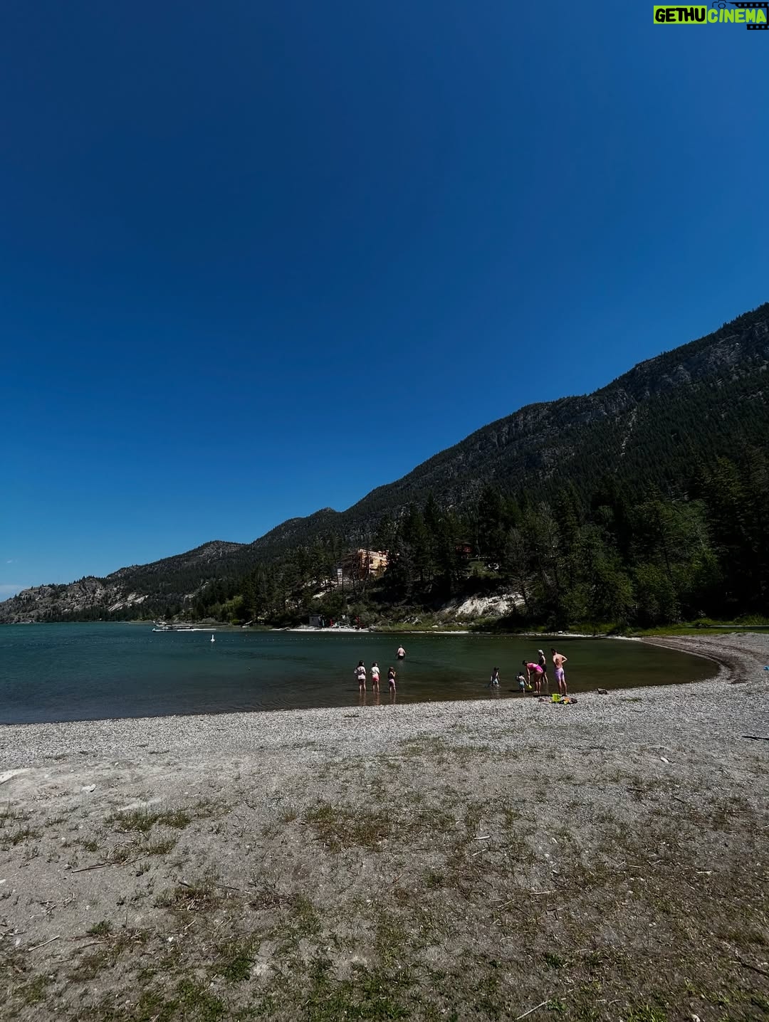 Bruna Abdullah - 5.8K Likes - It will be hard to forget this place! 🇨🇦 🧡