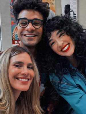 Bruna Aiiso Instagram - Hoje é dia de me despedir de Suzana em Vale Tudo. Que alegria foi dar vida a essa personagem e compartilhar essa jornada com vocês! Sou imensamente grata ao público, sempre tão carinhoso comigo, com as minhas personagens e com o meu trabalho.

Um agradecimento especial a Patrícia Rache, Paulo Silvestrini e Manuella Dias pela confiança e pela oportunidade.

À equipe inteira, que faz essa engrenagem girar com tanto talento,  dedicação e respeito, meu muito obrigada.

E ao meu grupinho Tomorrow: Alice, Cacá, João e Lucas, obrigada pelas trocas, pela parceria e pela generosidade de cada dia e @mathsenra por ser uma das pessoas mais gentis e talentosas com quem já trabalhei. E @pedrobranciforte nossa terceira novela juntos e você sempre muito parceiro comigo. 

Valeu, Glô, por mais esse capítulo da minha história. 💛✨ #valetudo  Valeu Demais!
