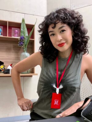 Bruna Aiiso Instagram - Hoje é dia de me despedir de Suzana em Vale Tudo. Que alegria foi dar vida a essa personagem e compartilhar essa jornada com vocês! Sou imensamente grata ao público, sempre tão carinhoso comigo, com as minhas personagens e com o meu trabalho.

Um agradecimento especial a Patrícia Rache, Paulo Silvestrini e Manuella Dias pela confiança e pela oportunidade.

À equipe inteira, que faz essa engrenagem girar com tanto talento,  dedicação e respeito, meu muito obrigada.

E ao meu grupinho Tomorrow: Alice, Cacá, João e Lucas, obrigada pelas trocas, pela parceria e pela generosidade de cada dia e @mathsenra por ser uma das pessoas mais gentis e talentosas com quem já trabalhei. E @pedrobranciforte nossa terceira novela juntos e você sempre muito parceiro comigo. 

Valeu, Glô, por mais esse capítulo da minha história. 💛✨ #valetudo  Valeu Demais!