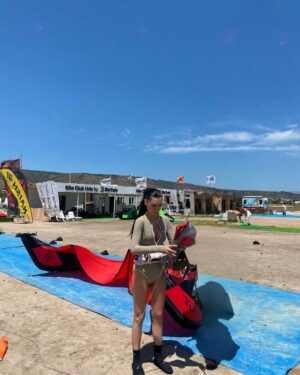 Burcu Kiratli Instagram - Kite Surf 🏄🏻‍♀️🏄🏻‍♀️ 🌊 first day diary 😎🧋
#1