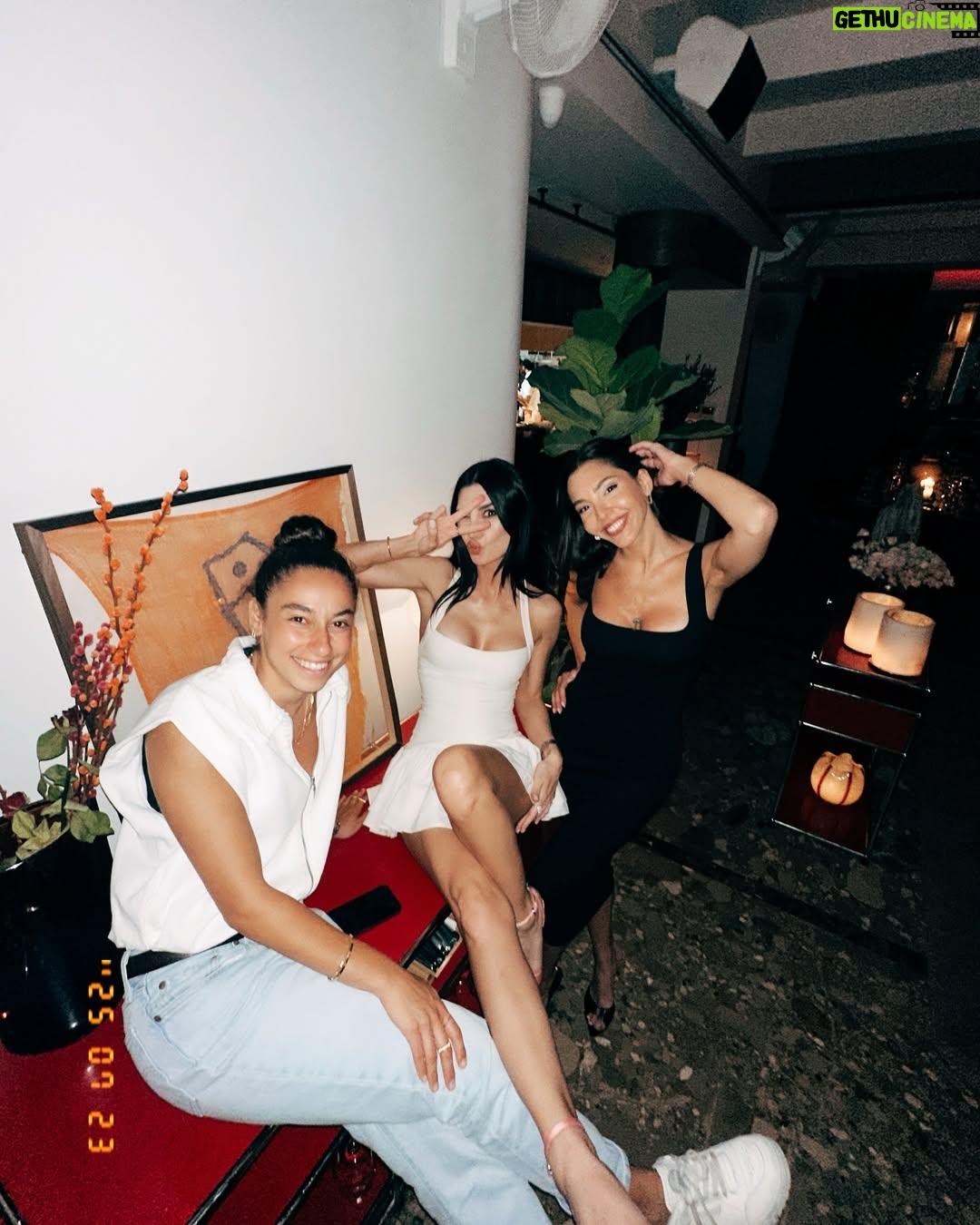 Burcu Kiratli - 600.6K Likes - New Season Starts 😜 🎂 Yeppaaa 🥳🍸
