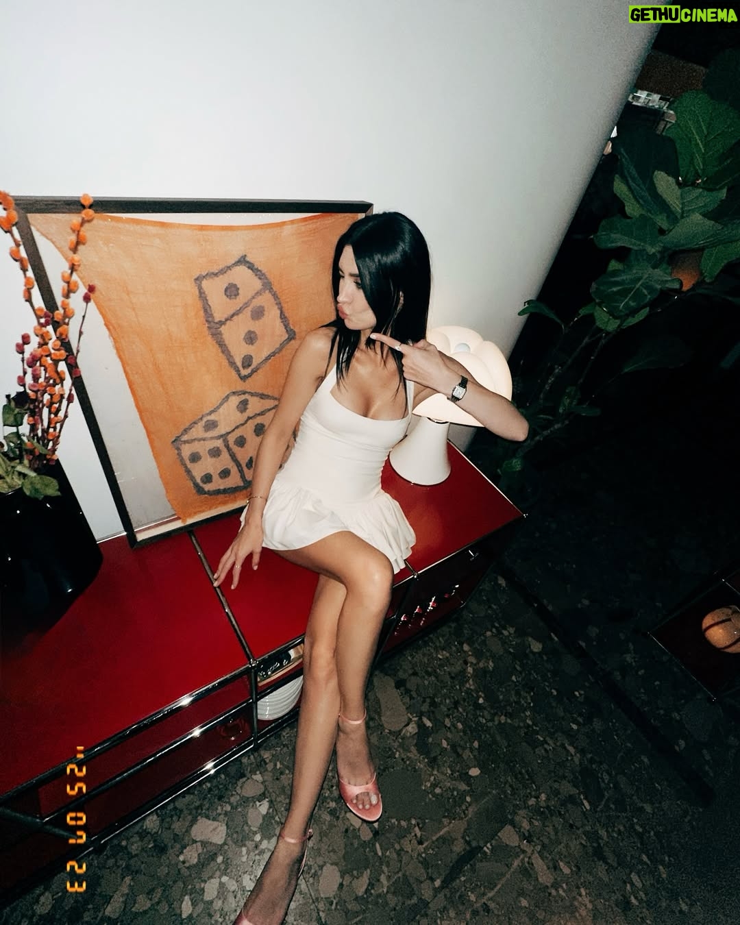 Burcu Kiratli - 600.6K Likes - New Season Starts 😜 🎂 Yeppaaa 🥳🍸